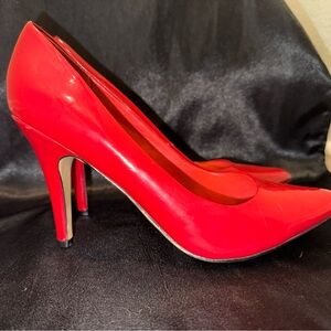 Zigi Soho Red Patent Pointed Toe Heels